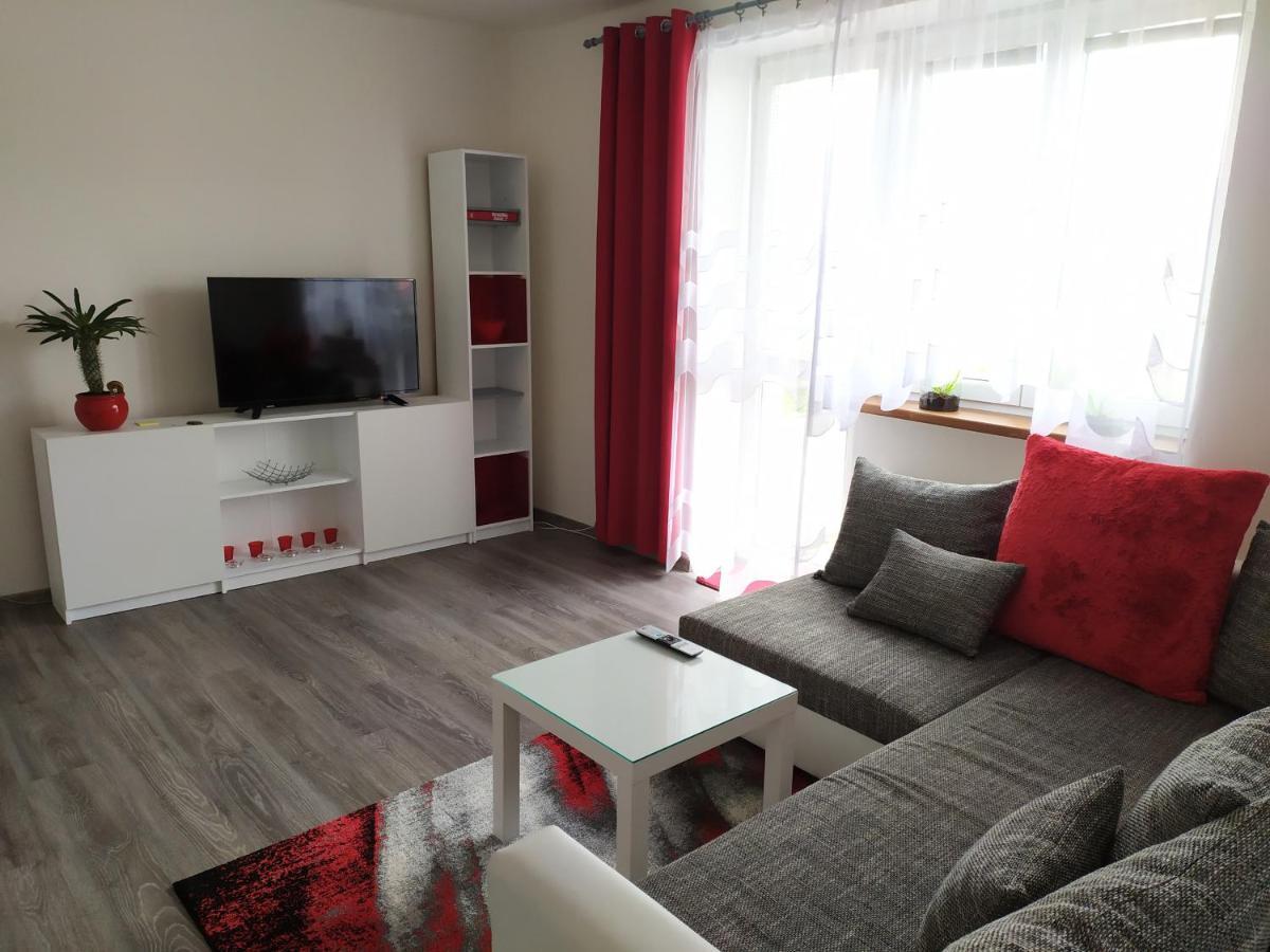 Byt Puskinova Apartamento Hradec Králové Exterior foto